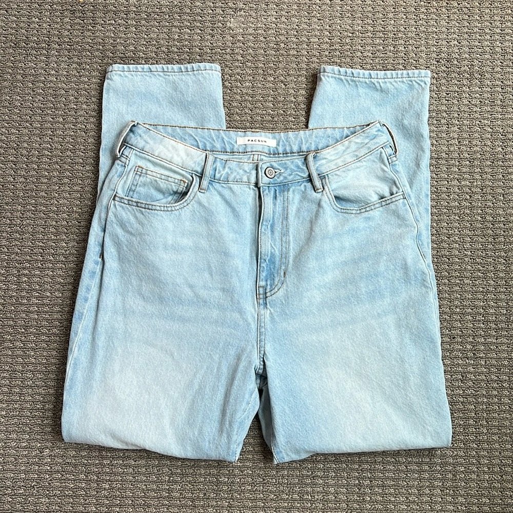 PacSun Lightwash Mom Jeans